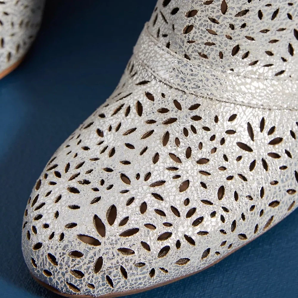 Anthropologie silent pearsy